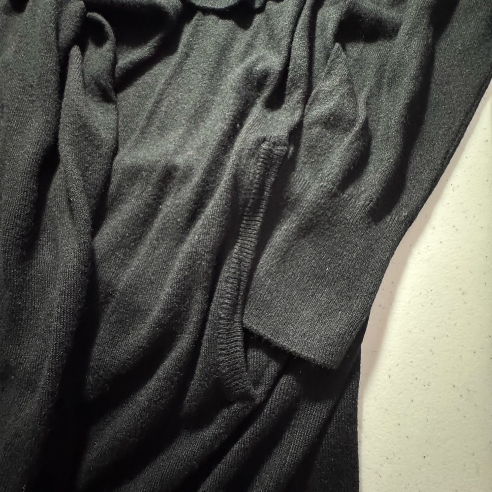 Chelsea & Theodore 40 inches long Black Cardigan Asymmetrical Open Front Large - Picture 5 of 9